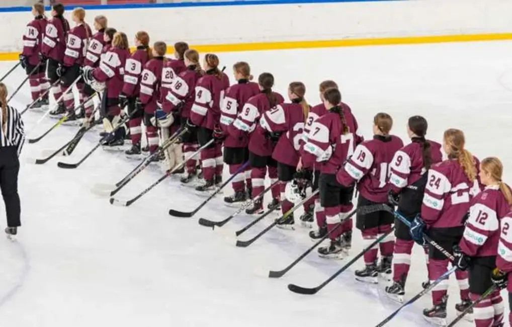 Latvijas U18 hokejistes pasaules čempionātu iesāk ar zaudējumu pret Dienvidkoreju