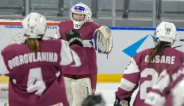 Latvijas U18 hokejistes pasaules čempionātu noslēdz ar bronzas medaļām