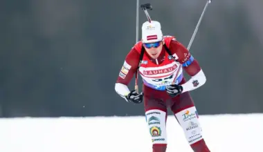 Latvijas biatlonisti Birkentāls un Rastorgujevs nodrošina vietu Pasaules kausa izcīņas iedzīšanas sacensībās