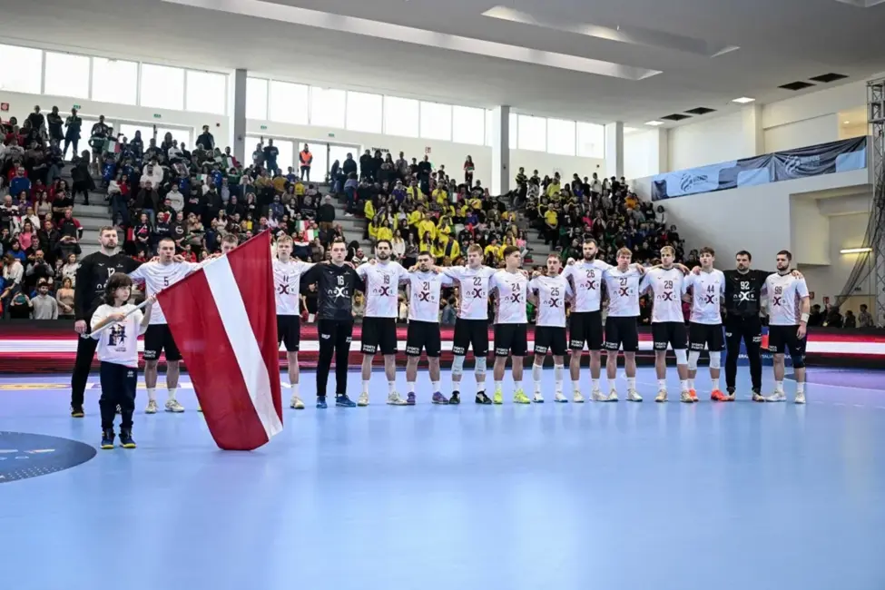 Latvijas handbolisti pārliecinoši uzvar Lielbritāniju priekšpēdējā Eiropas čempionāta priekškvalifikācijas spēlē