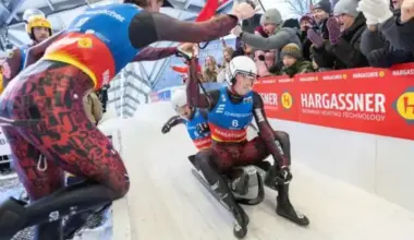 Latvijas kamaniņbraucēju komanda Siguldas Pasaules kausa posmā izcīna sudraba medaļas komandu stafetē