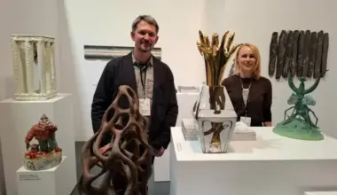 Latvijas mākslinieki pirmo reizi demonstrē savus darbus prestižajā Briseles keramikas mākslas mesē