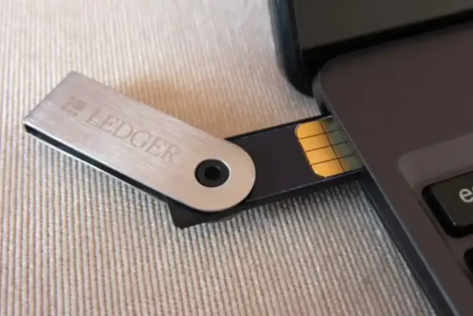 Ledger atjauno rūgtu pieredzi: datu noplūde caur maksājumu partneri rada bažas