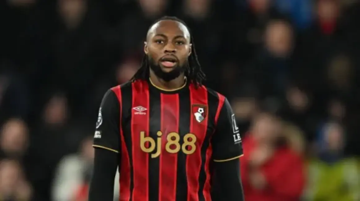 “Manchester City” papildina sastāvu ar Ganas uzbrucēju Entuānu Semenjo par ievērojamu summu