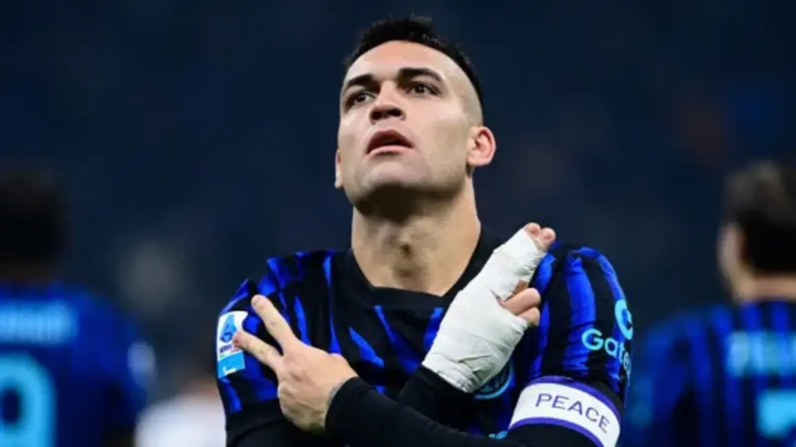 Milānas "Inter" nostiprina vadību A sērijā; "Napoli" uzvar spraigā duelī