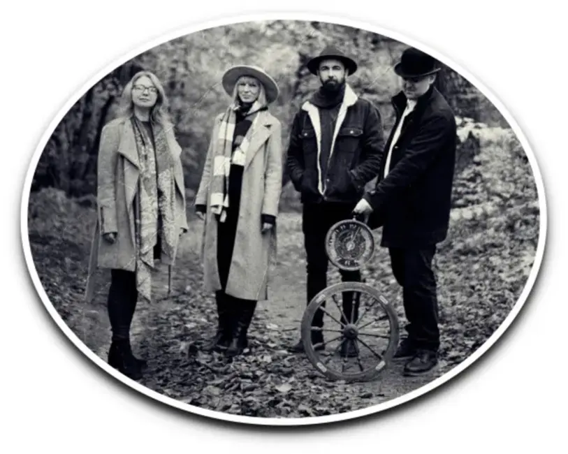 Milleru-Balandīnu ģimene gadu iesāk ar jaunu optimistisku dziesmu “Rit laika rats”