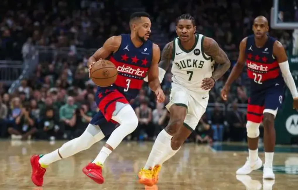 NBA dienas labāko momentu topā triumfē Makoluma metiens; Buzeļa solo reids trešais