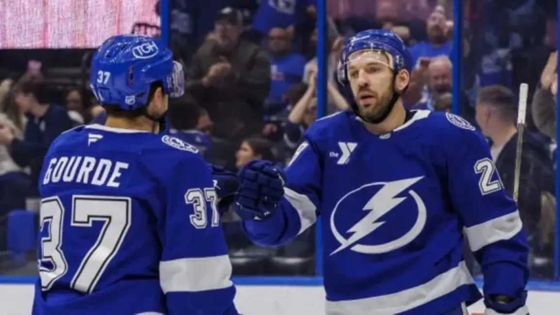 NHL: "Lightning" viesosies pie "Stars" atklātnes spēlē janvārī