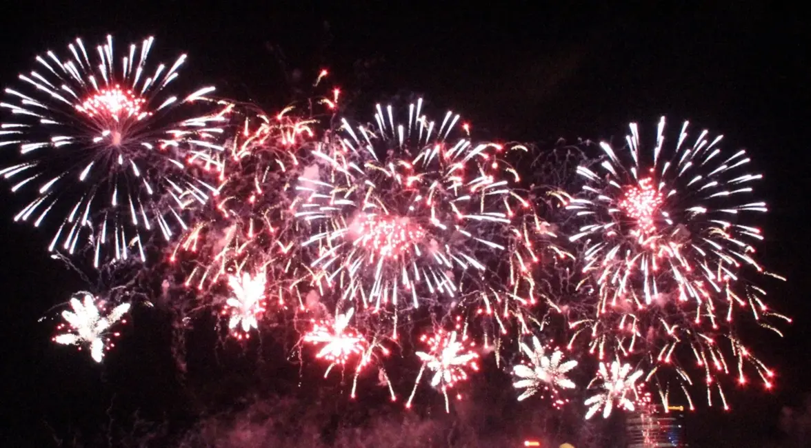 Pirotehnikas pieprasījums gadumijā samazinājies, tirgotāji norāda uz ekonomiskajiem faktoriem un karu