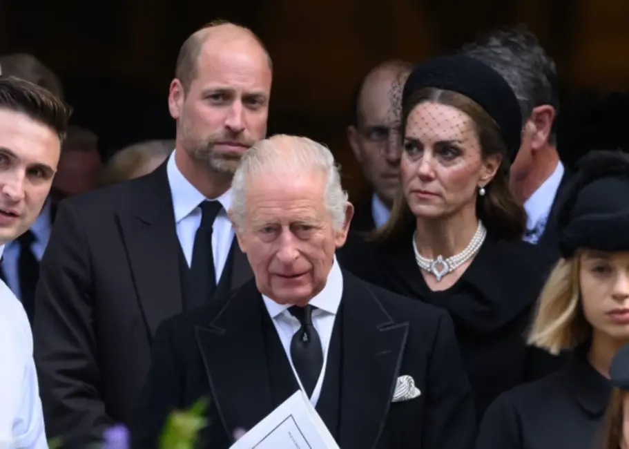 Princis Harijs atklāj: Karalis Čārlzs nevarēja izturēt Viljama un Keitas popularitāti