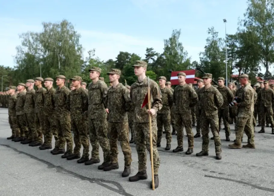 Rekordliels brīvprātīgo skaits pieteicies Valsts aizsardzības dienesta 2026. gada vasaras iesaukumam