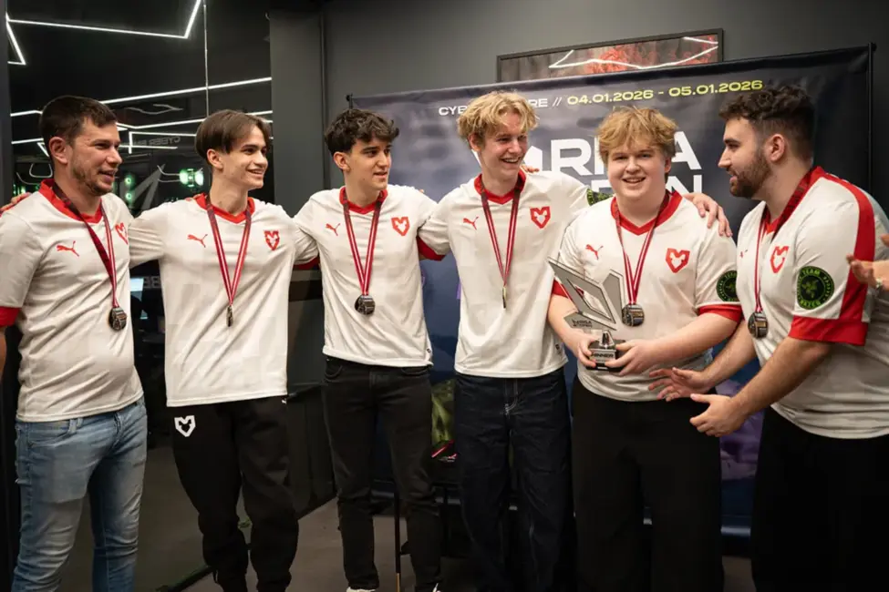 Rīgā noslēdzies "Urban Riga Open 2" e-sporta turnīrs; uzvaru izcīna akadēmijas komanda "MOUZ NXT"