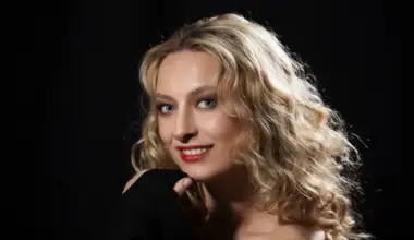 Rīgā notiks dzejkoncertu cikla "Mīlestības vēstules" pasākums ar Sonoru Vaici un Ilzi Ozoliņu