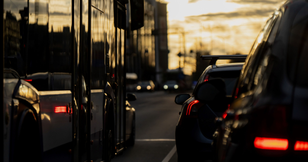 Valdība atbalsta iespēju Rīgas sabiedriskā transporta lietotos autobusus ziedot Ukrainai