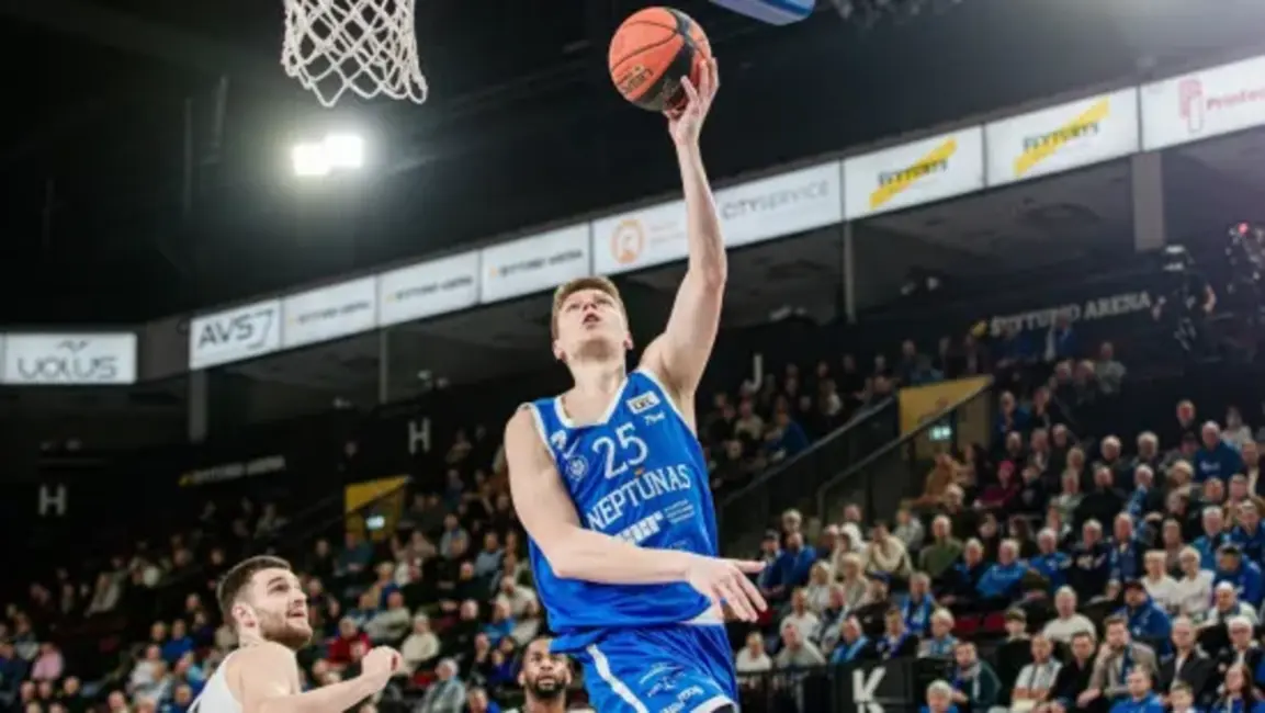 Rihards Lomažs nepalīdz "Neptūnam" dramatiski zaudētajā ULEB Eirokausa duelī pret Manresu