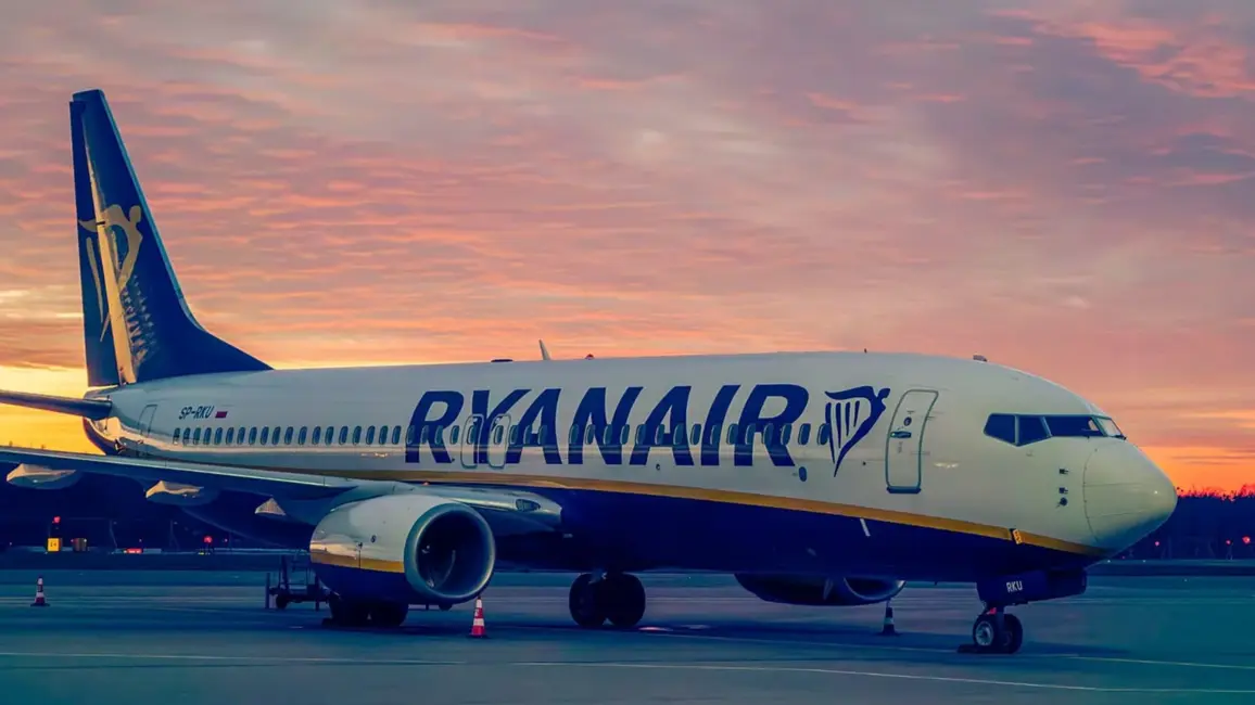 Ryanair 2026. gadā pārtrauks lidojumus uz vairākiem galamērķiem Eiropā; galvenie iemesli – izmaksas un nodokļi