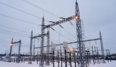 KEM: Latvijā enerģētikas nozarē 2025. gadā piedzīvoti vēsturiski brīži