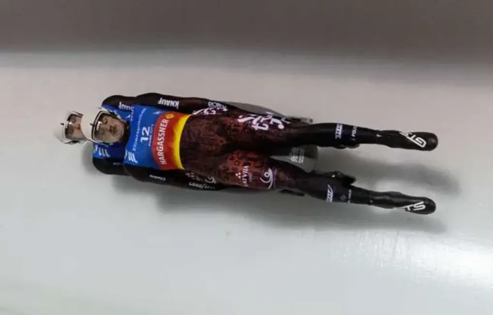 Ševics-Mikeļševics/Krasts septītajā vietā kamaniņu Pasaules kausa piektdienā Vinterbergā; Bots/Plūme astotie