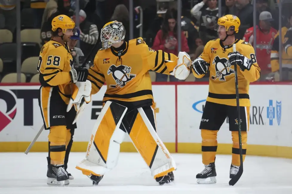 Šilovs atvairījis 24 metienus, "Penguins" uzvar "Red Wings" papildlaikā