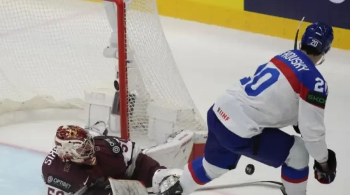 Slovākijas hokeja izlases sastāvs olimpiskajām spēlēm Milānā un Kortīnā: Slafkovskis, Nemecs un Tatars priekšgalā