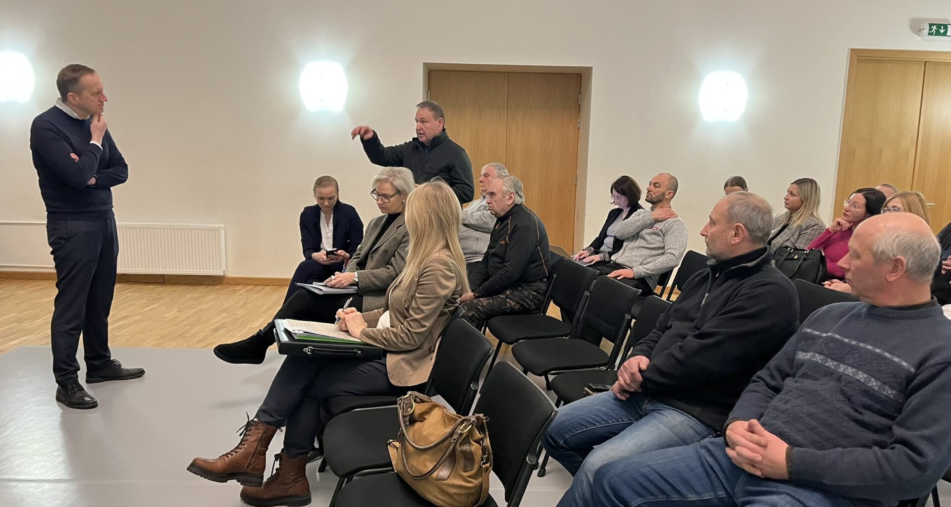 Zemju īpašnieki uz tikšanos neierodas