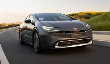 Toyota samazina elektroauto ražošanas plānus 2026. gadam, reaģējot uz tirgus tendencēm