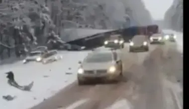 Traģiskā avārijā uz Ventspils šosejas bojā gājis bijušais Salaspils deputāts Ernests Moisejs