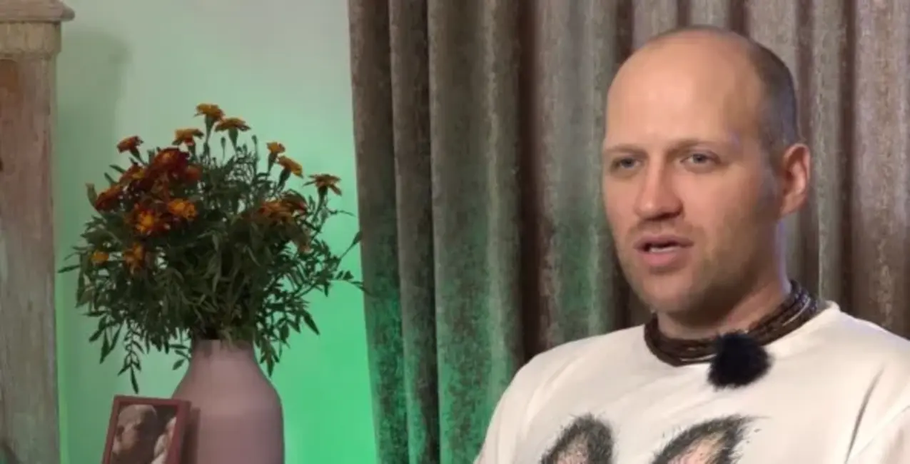 Uģis Kuģis ar ģimeni izstājas no šova "Ģimene burkā"