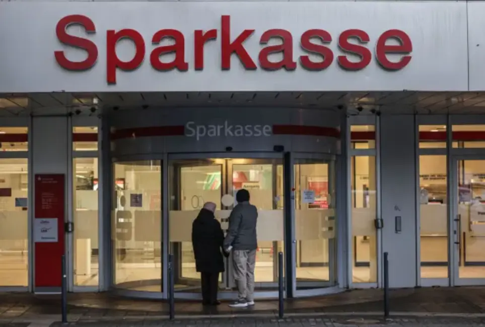 Vācijā notikusi iespaidīga banku aplaupīšana – zaudējumi varētu pārsniegt 100 miljonus eiro