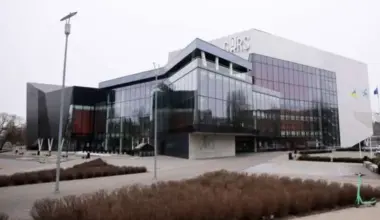 Vairāk nekā 10 000 parakstu pret Latgales koncertzāles "Gors" nodošanu privātam nomniekam