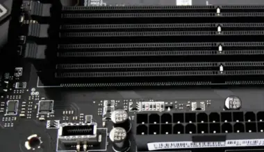 Veikali sāk izņemt operatīvo atmiņu no demonstrācijas datoriem zādzību dēļ