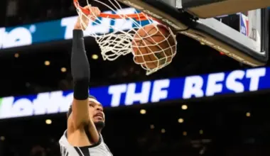 Vembanjama ar uzvaras metienu kaldina "Spurs" panākumu Bostonā