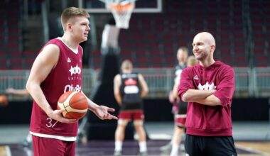 Divi Latvijas izlases basketbolisti apvieno spēkus Lietuvas klubā