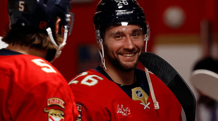 Balinskis par negaidīto līgumu, atšķirīgajām olimpiskajām spēlēm un latviešu valodu Floridas ģērbtuvē – Hokejs – Sportacentrs.com