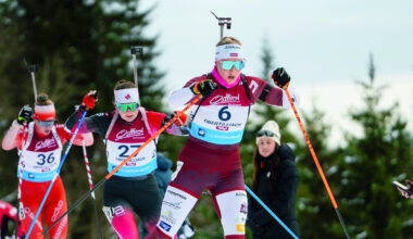 Grupējumiem pa vidu / Diena