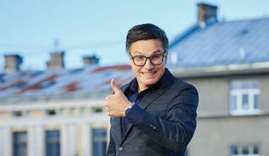 Andris Ērglis izstāsta, ko patiesībā domā par savu hitu Ripoja akmens — Santa