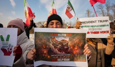 Irāna brīdina, ka uzbruks ASV militārajām bāzēm, ja Vašingtona iejauksies protestos, ziņo "Reuters"