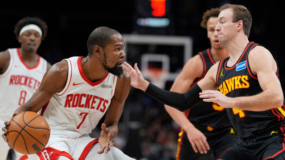 ''Hawks'' sezonas mazrezultatīvākais sniegums un bezierunu zaudējums ''Rockets'' – Basketbols – Sportacentrs.com