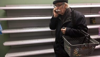 Krievijā no veikaliem pazūd pārtika. Tikai viens netipisks segments pagaidām nav samazinājies