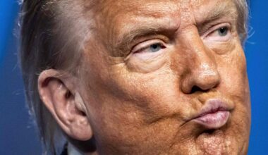 Tramps sevi pasludina par “Venecuēlas prezidenta pienākumu izpildītāju”. Reakcijas ir atbilstošas