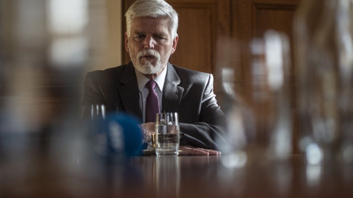 Pavels pauž bažas par spīkera Okamuras izteikumiem pret Ukrainu