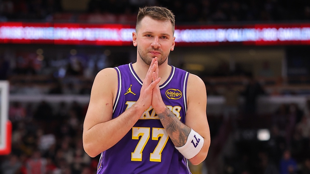 Dončičs iemet 46 punktus, "Warriors" viesos pieticīgākā rezultativitāte kopš 2022. gada – Basketbols – Sportacentrs.com