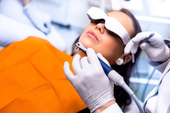 Veselības apdrošināšanas klientiem lielāku daļu izmaksu var nākties segt no savas kabatas Veselības apdrošināšanas klientiem lielāku daļu izmaksu var nākties segt no savas kabatas