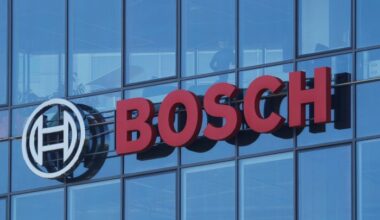“Bosch”: Lielākā daļa mašīnu 2035. gadā joprojām izmantos iekšdedzes motorus