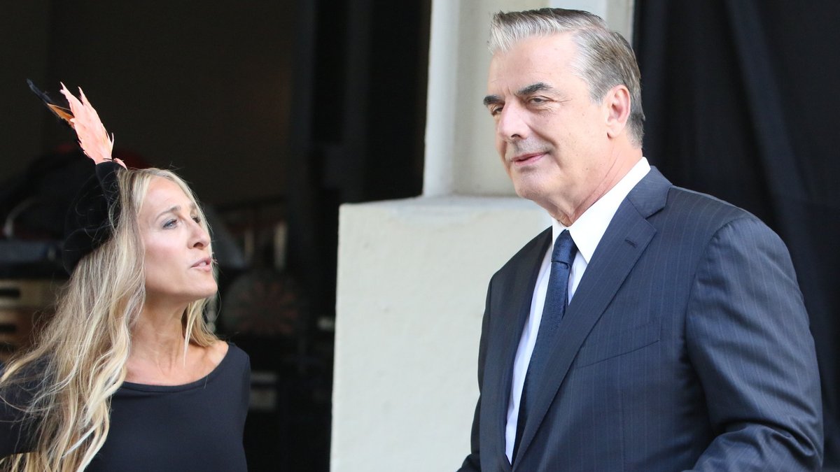 "Pie velna Sāru Džesiku Pārkeri!" – Kriss Nots arī reālajā dzīvē uzvedas kā Misters Lieliskais