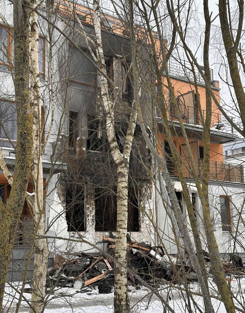 FOTO/VIDEO: Traģisks ugunsgrēks Ķekavas pagastā – gājuši bojā divi bērni un vairāki cilvēki cietuši - 1188.lv