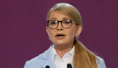 Ukrainas ekspremjeri Timošenko tur aizdomās par kukuļošanu / Diena