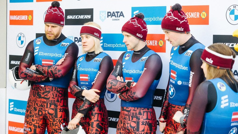 Latvijas kamaniņu braucēji Vinterbergas stafetē piekāpjas visām vadošajām komandām – Ziemas sports – Sportacentrs.com