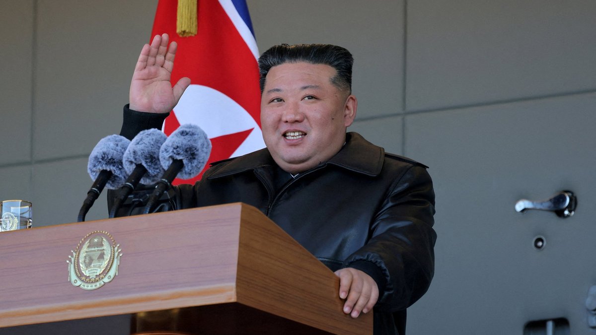 Ziemeļkoreja izšāvusi ballistiskās raķetes – nolido 900 km