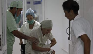 Noslēpumains vīruss plosa Kubu, mirušo skaits tiek slēpts, kapsētas pārpildītas – valdība klusē